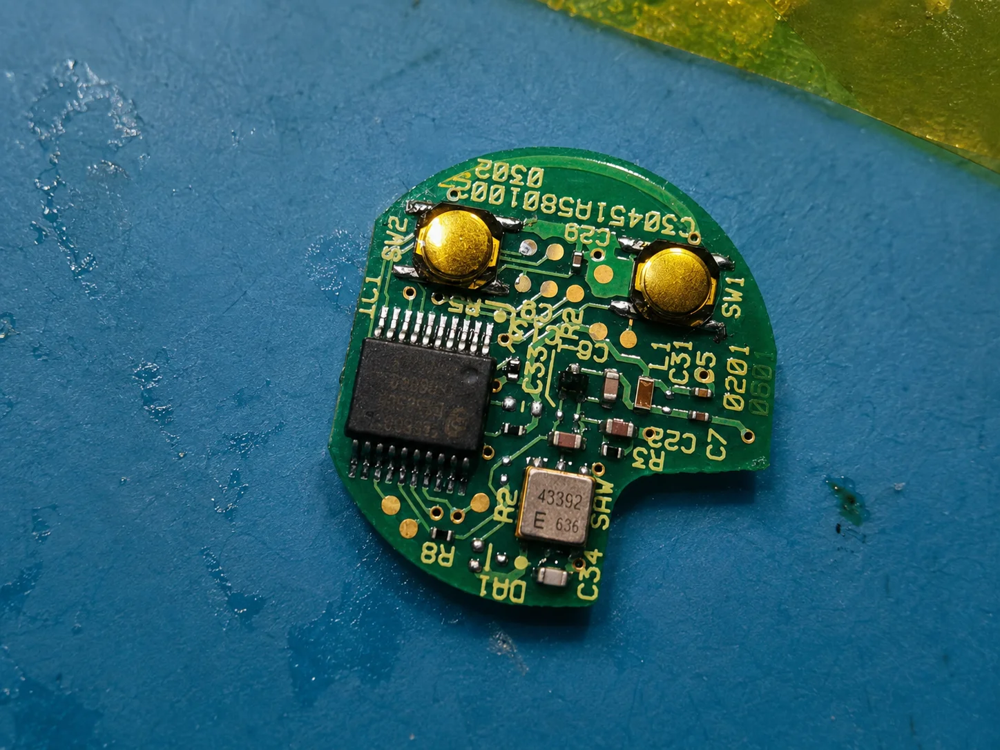 Moduł elektroniczny podczas naprawy w serwisie Nowel